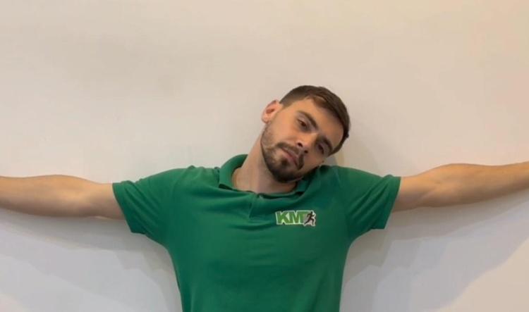 #11 La perete – înclinare cap stânga-dreapta (Wall-supported neck side bends)
