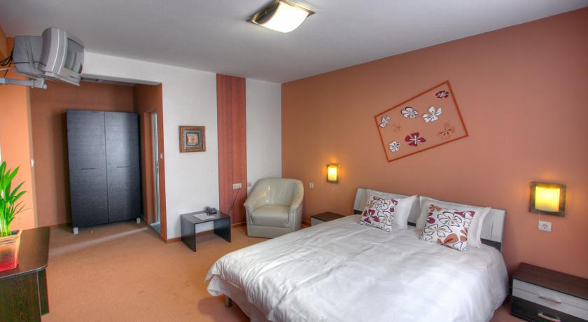 Семеен хотел Мания*** Семеен хотел Мания***