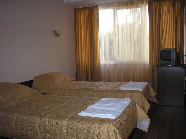 Семеен хотел Рай*** Семеен хотел Рай***