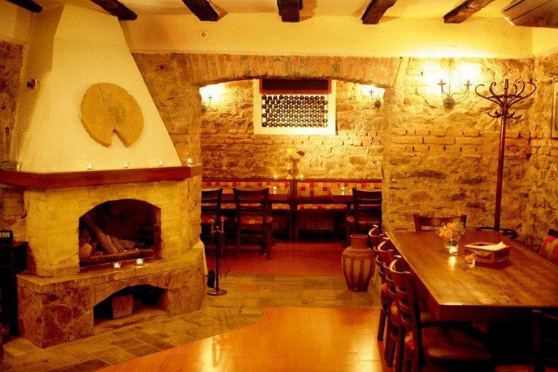 Хотел Ресторант ФОРУМ*** Хотел Ресторант ФОРУМ***