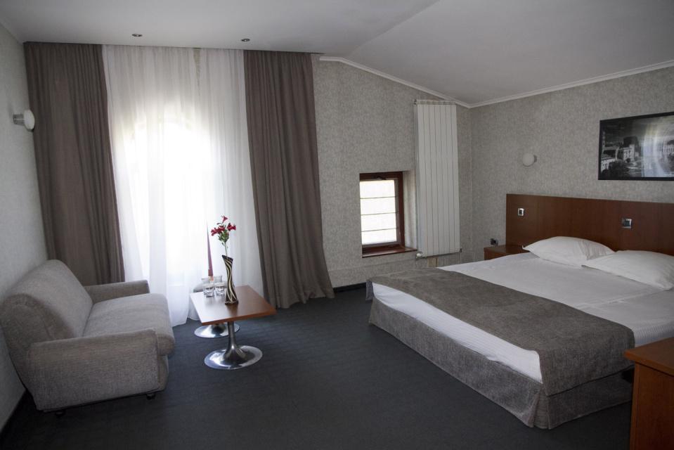 Хотел Ресторант ФОРУМ*** Хотел Ресторант ФОРУМ***