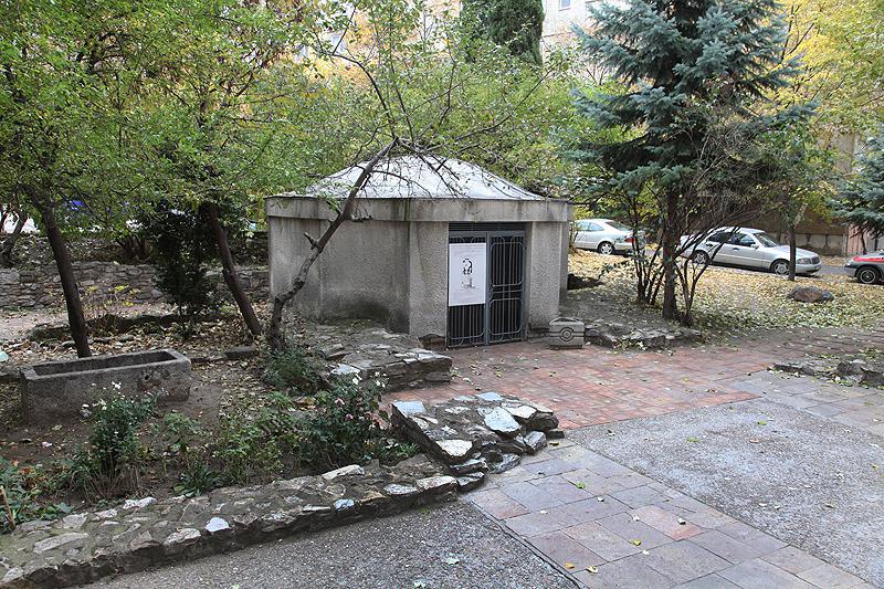 Раннохристиянска църква с епископска гробница (ІV-VІІв.) Раннохристиянска църква с епископска гробница (ІV-VІІв.)