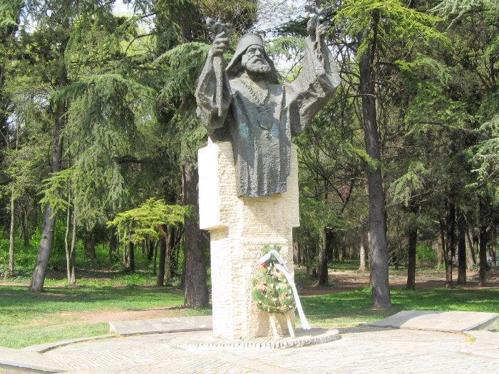 Парк „Митрополит Методий Кусев“(Аязмото) Парк „Митрополит Методий Кусев“(Аязмото)