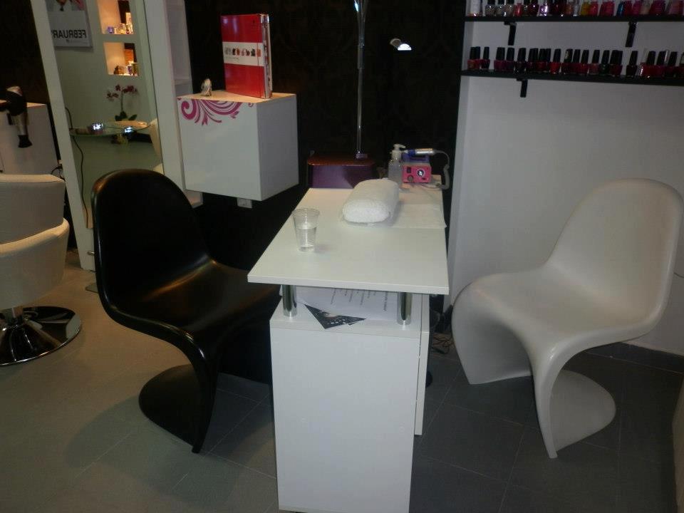 Салон за красота "Емануела" Салон за красота "Емануела"