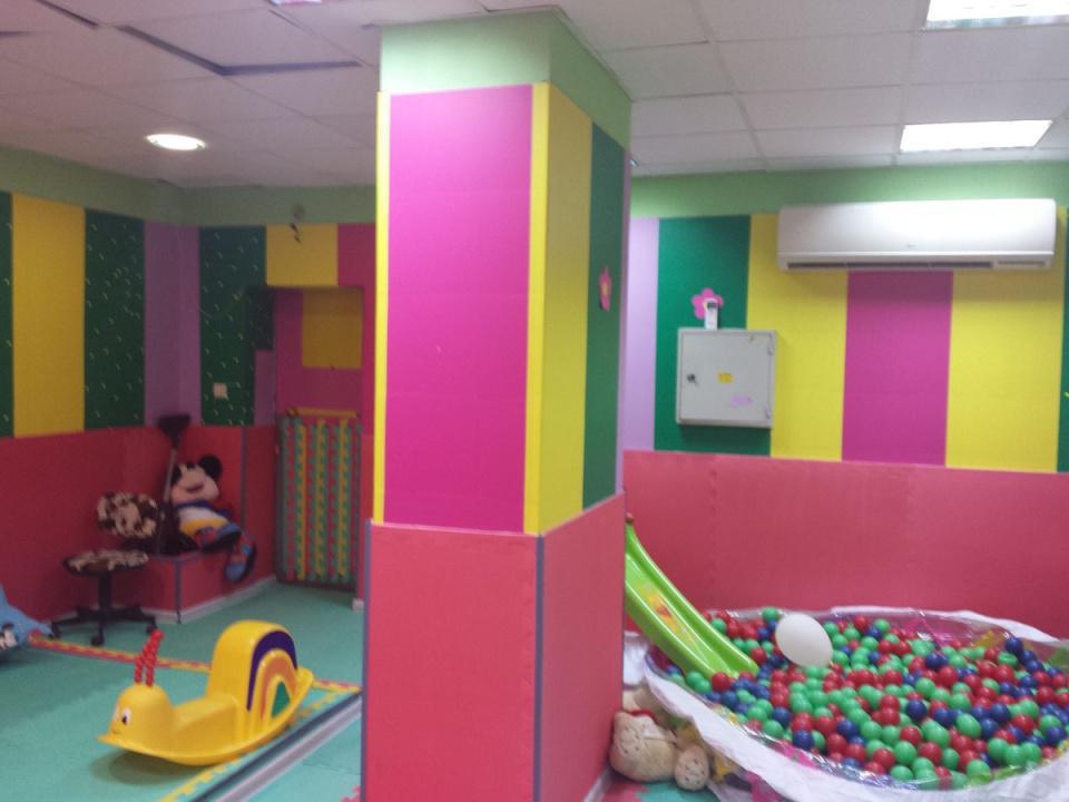 Кафе-сладкарница и парти център" Елея" Кафе-сладкарница и парти център" Елея"