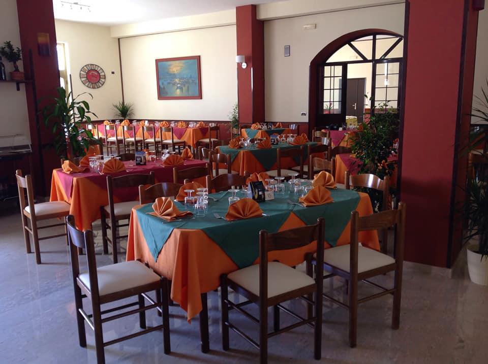 LA CORTE DEGLI ULIVI LA CORTE DEGLI ULIVI