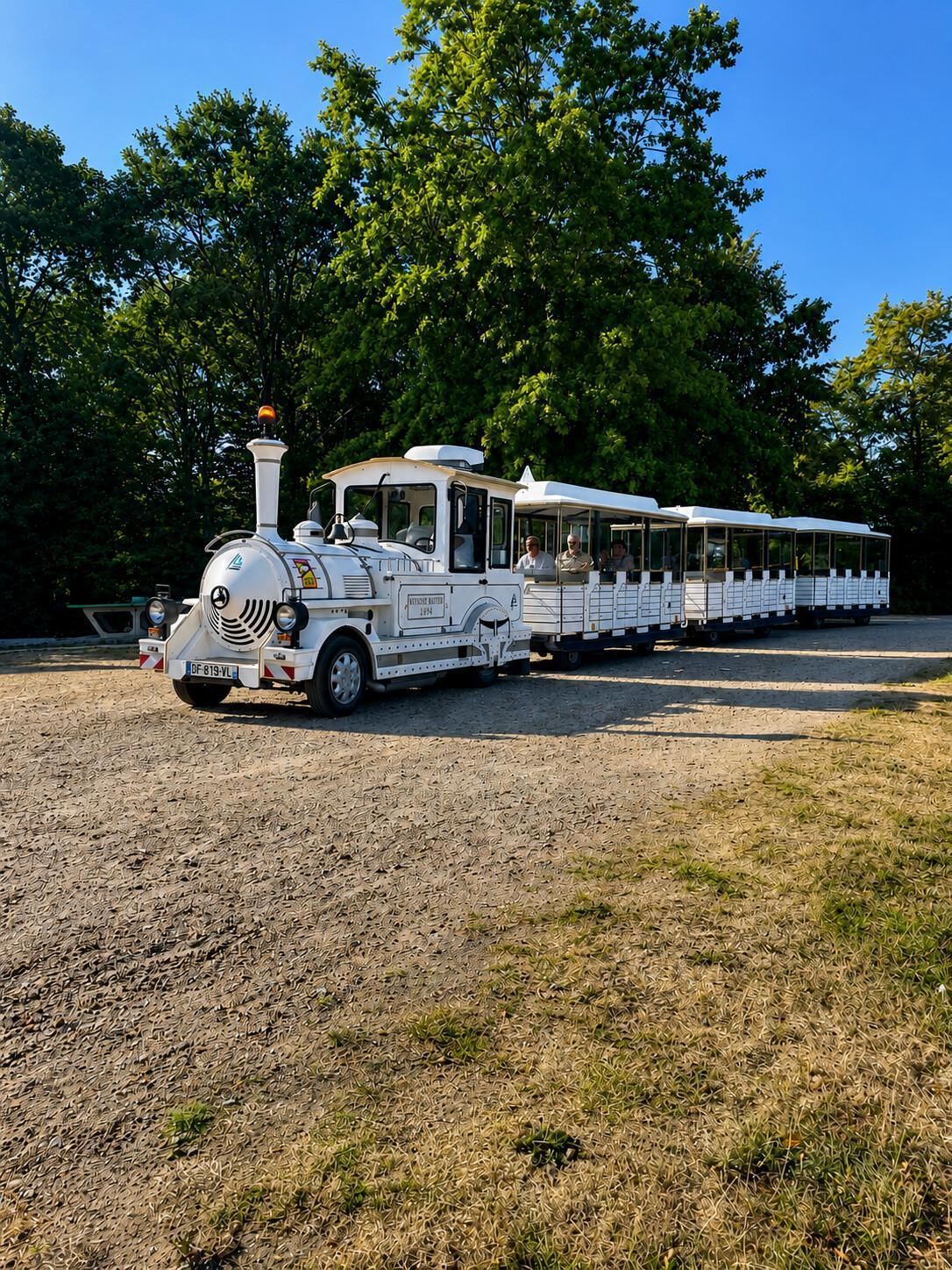 Le petit train touristique Le petit train touristique