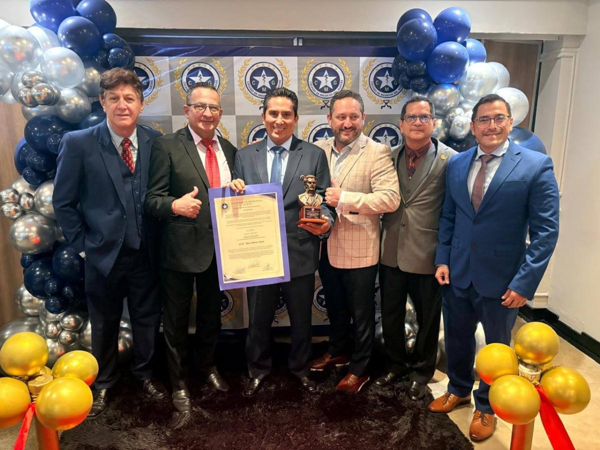 Conmemoración del Día del Médico Ecuatoriano Conmemoración del Día del Médico Ecuatoriano