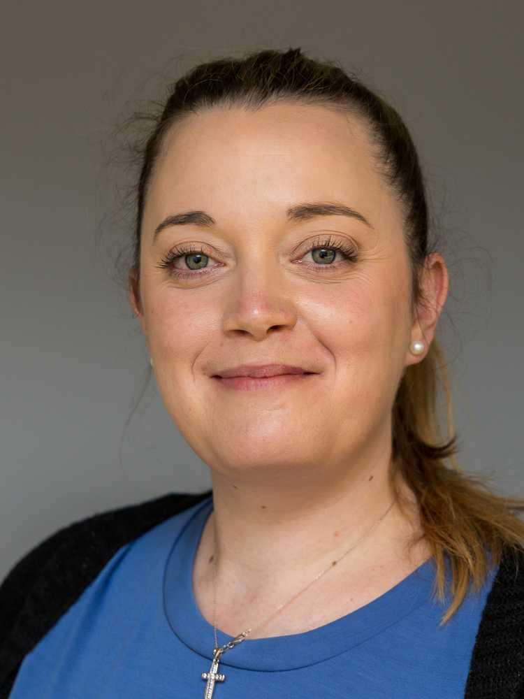Bienvenue aux nouvelles collaboratrices et nouveau collaborateur Bienvenue aux nouvelles collaboratrices et nouveau collaborateur