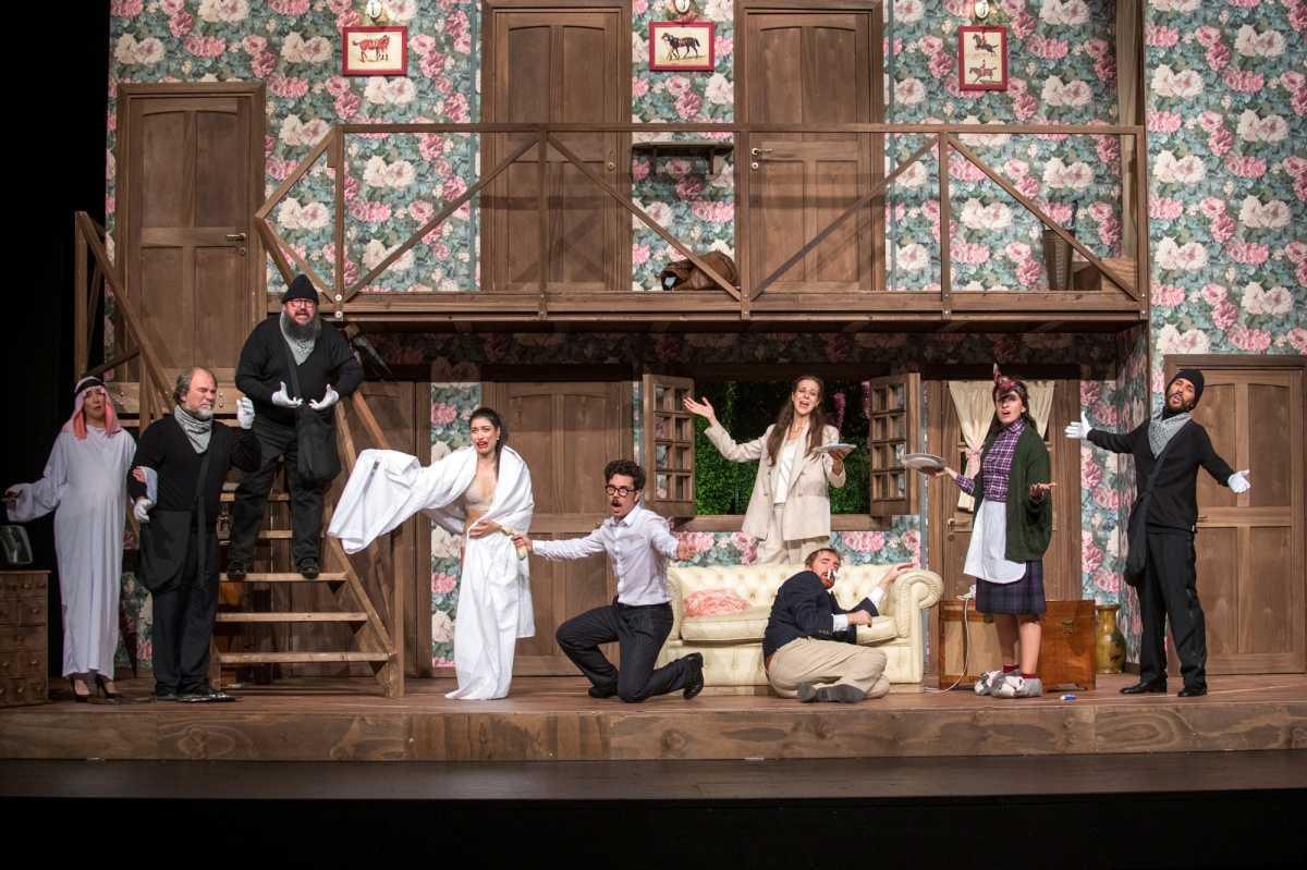 “Rumori fuori scena”: al Cinema Teatro di Chiasso arriva la regina delle farse teatrali