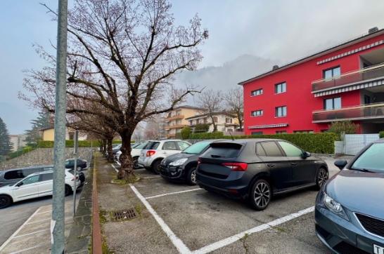 Mendrisio riqualifica i posteggi di via Enrico Dunant: più verde e superfici permeabili Mendrisio riqualifica i posteggi di via Enrico Dunant: più verde e superfici permeabili