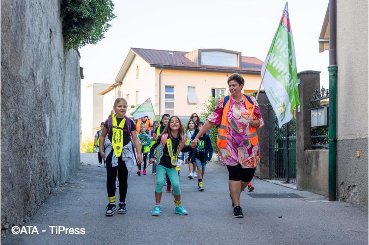 Mobilità attiva, benessere e impegno sul territorio: un anno di crescita per Pedibus Ticino Mobilità attiva, benessere e impegno sul territorio: un anno di crescita per Pedibus Ticino