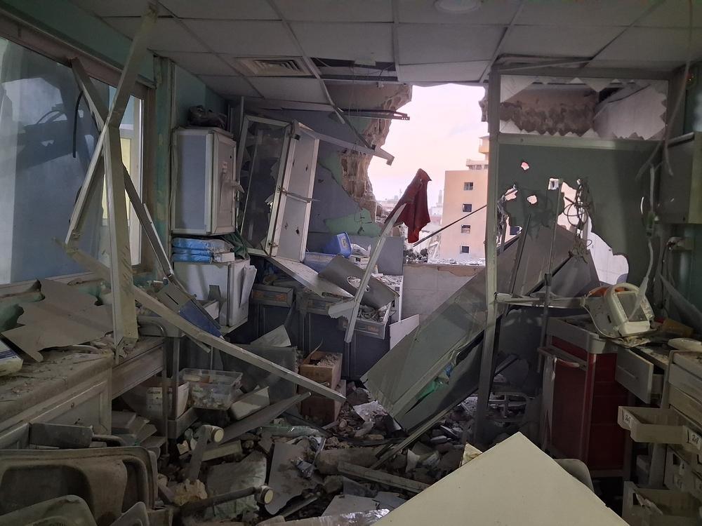 Libano, colpito l’ospedale Jabal Amel di Tiro: morti, oltre cento feriti e reparti devastati Libano, colpito l’ospedale Jabal Amel di Tiro: morti, oltre cento feriti e reparti devastati