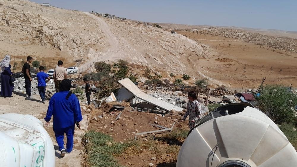 Cisgiordania, demolite 12 abitazioni a Jinba: MSF porta aiuti alle famiglie