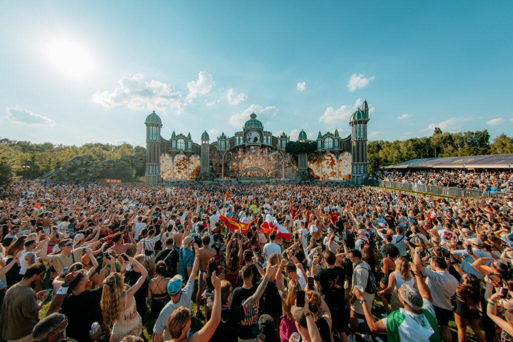 Tomorrowland 2025 – Tag 3: Zwischen Warten, Wahnsinn und Wunderbühne Tomorrowland 2025 – Tag 3: Zwischen Warten, Wahnsinn und Wunderbühne