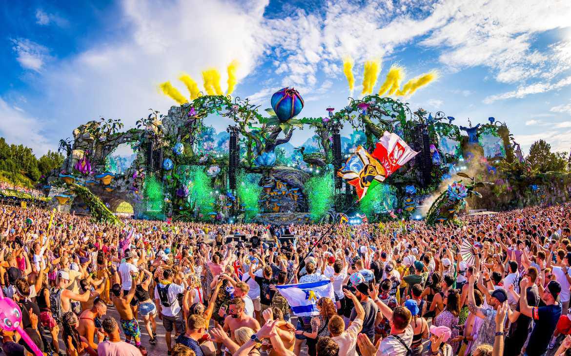 10 Dinge, die du noch nicht über Tomorrowland wusstest 10 Dinge, die du noch nicht über Tomorrowland wusstest