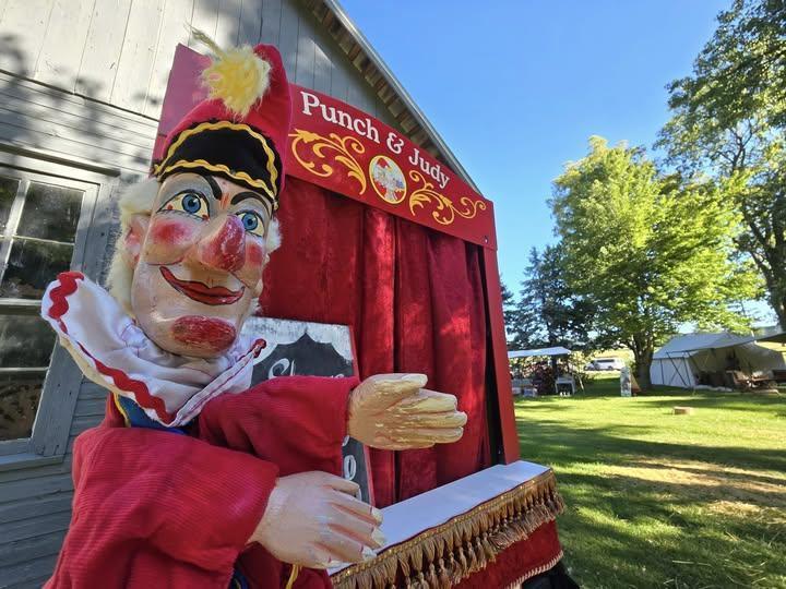 Punch and Judy with Mousetrap Puppets