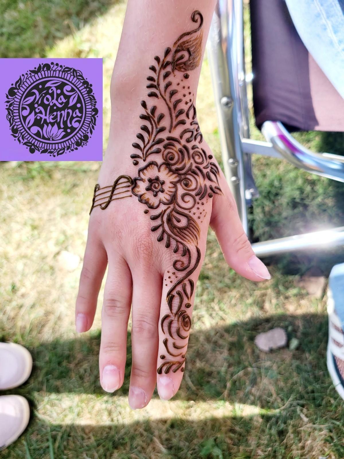 Viola Henna