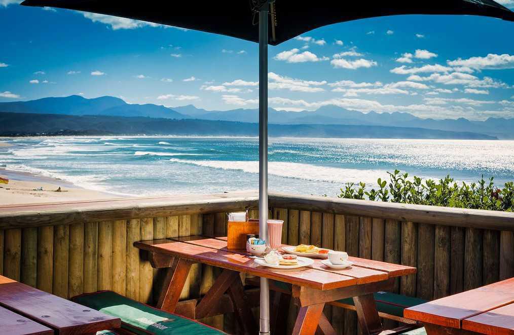 Lookout Deck Restaurant and Bar