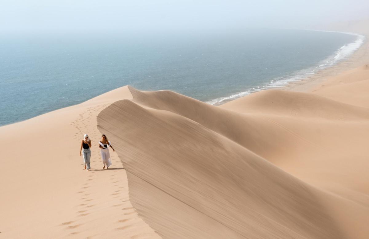 L’Afrique : Le Continent des Origines et de la Lumière Brute