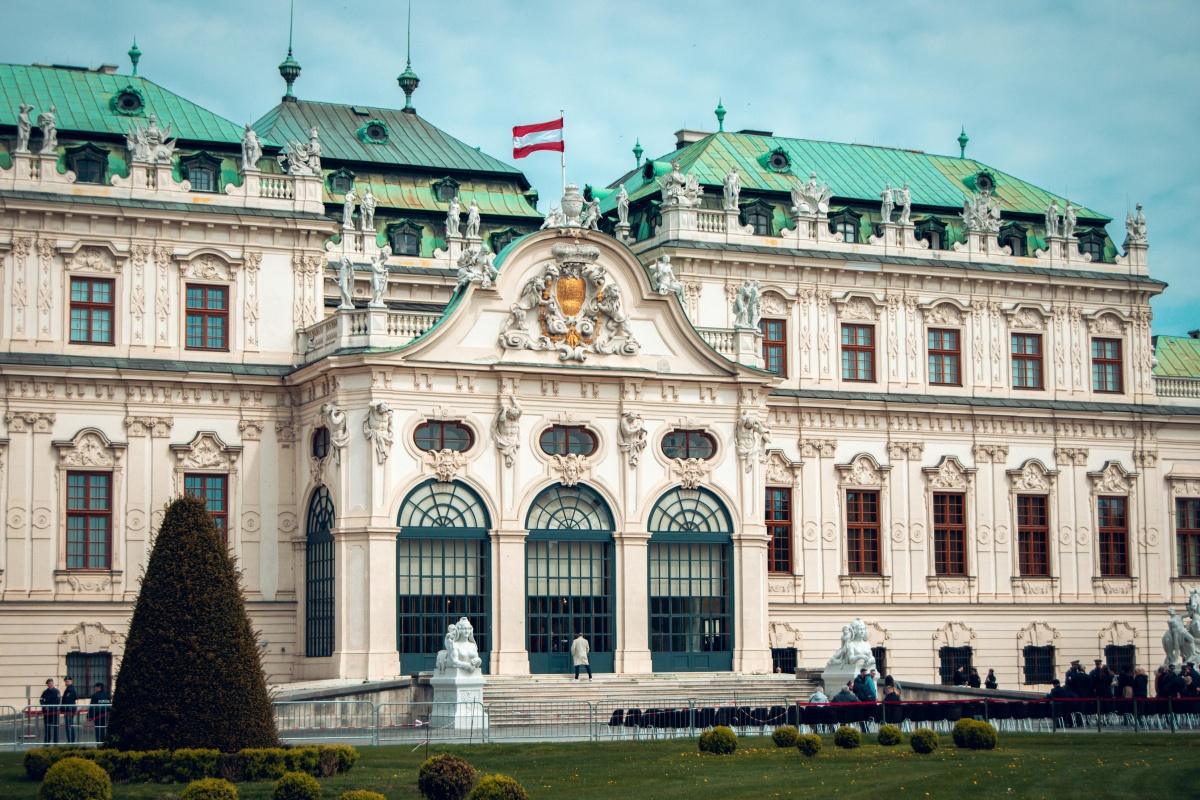 L'Europe : Une Mosaïque d'Histoire, de Lumière et d'Architecture L'Europe : Une Mosaïque d'Histoire, de Lumière et d'Architecture