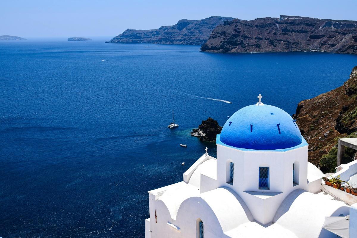 La Grèce : L'Éclat du Marbre et le Bleu de la mer Égée La Grèce : L'Éclat du Marbre et le Bleu de la mer Égée