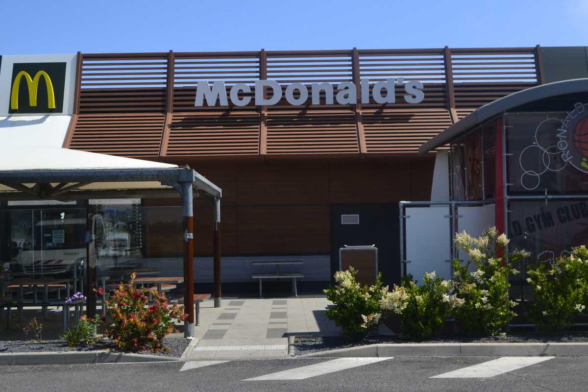 MC DONALD'S