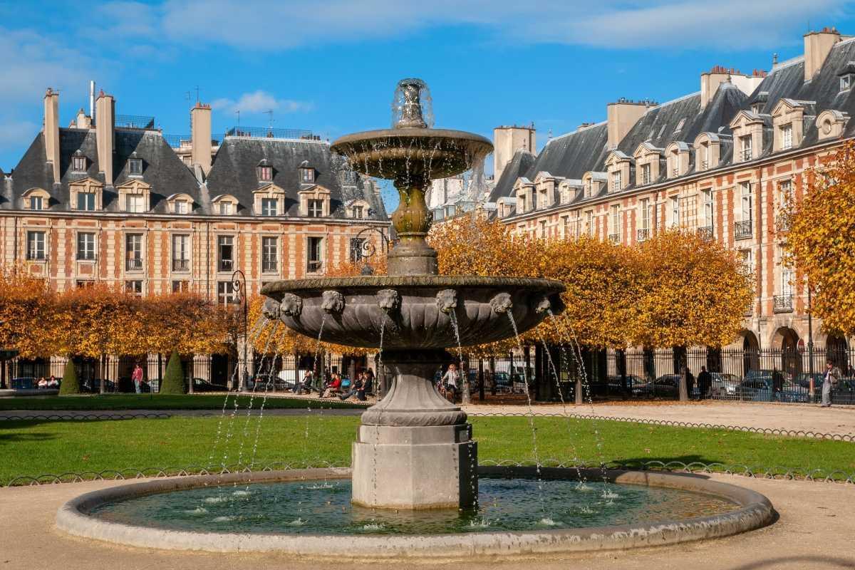 STAYING IN PARIS