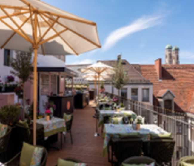 LOUIS Hotel München: Rooftop Season Opening am Viktualienmarkt