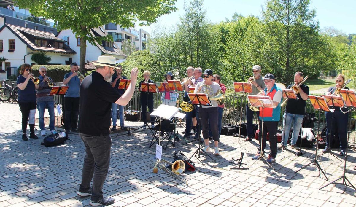 Fahrradgottesdienst auf dem Longwy-Platz Fahrradgottesdienst auf dem Longwy-Platz
