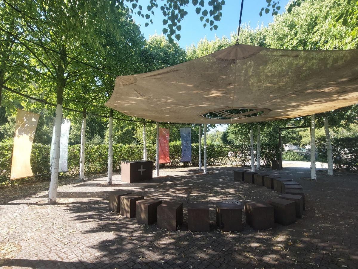 Unter dem Blätterdach vereint: ACK-Gottesdienst in der Wachsenden Kirche Unter dem Blätterdach vereint: ACK-Gottesdienst in der Wachsenden Kirche