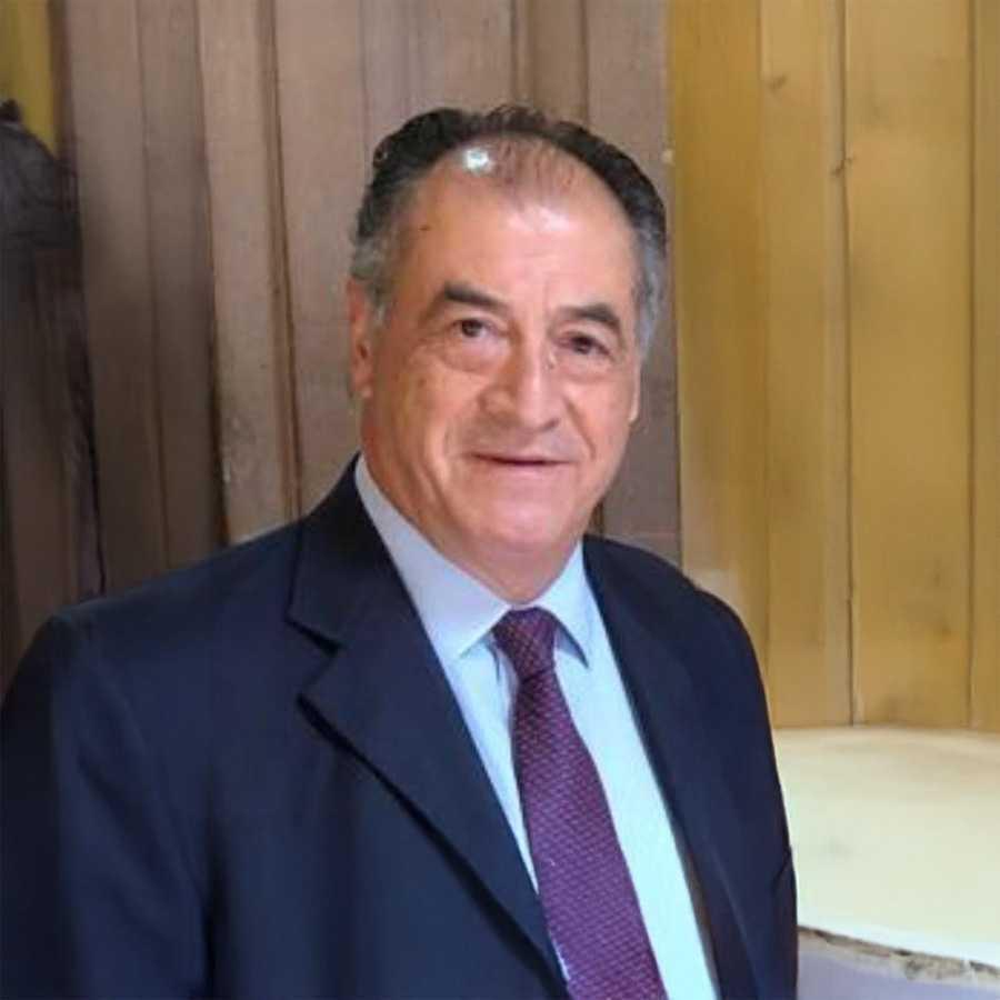 Roberto Mendoza Pesquera