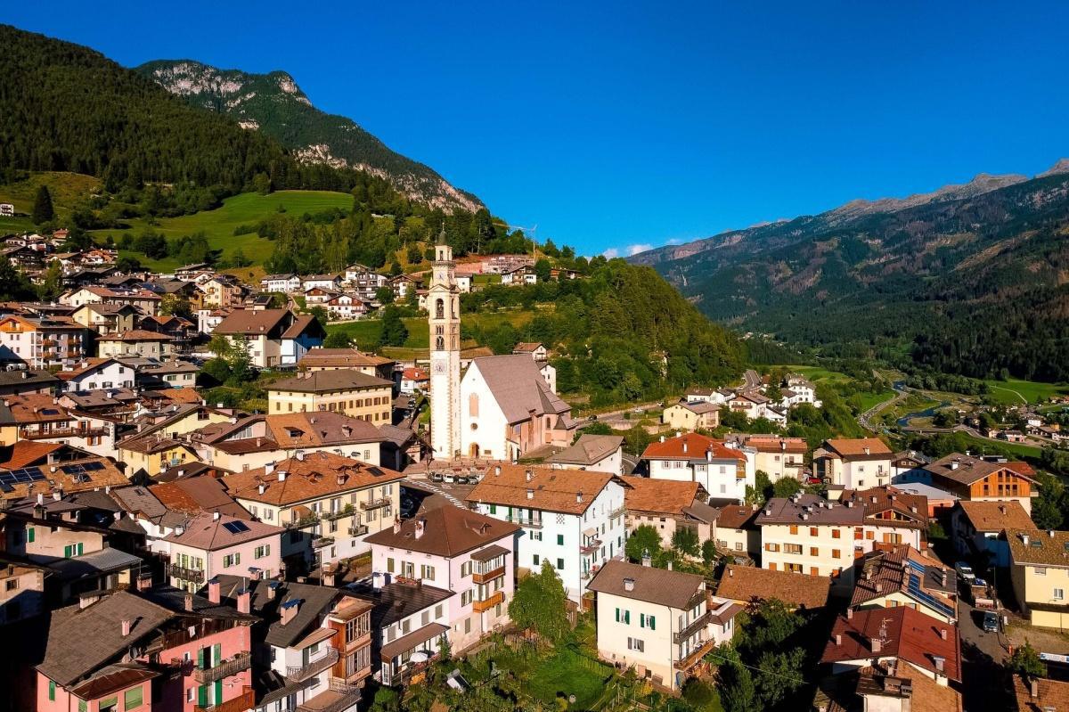 Tesero: un paese da vivere Tesero: un paese da vivere