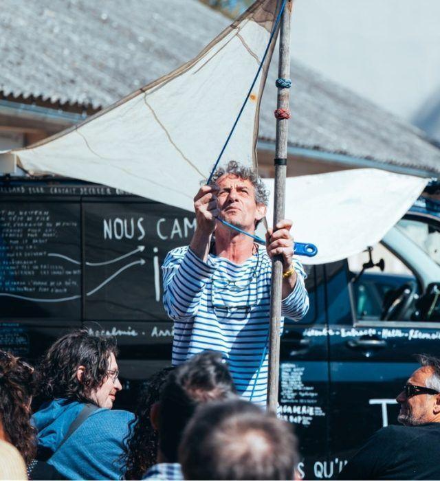 Nous camperons ici – Sébastien Barrier au Parvis Saint-Laurent-des-Vignes Nous camperons ici – Sébastien Barrier au Parvis Saint-Laurent-des-Vignes