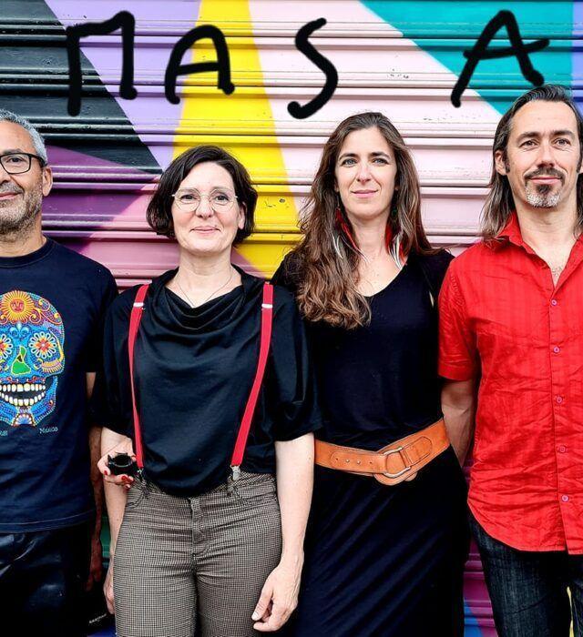 Cabaret du marché – Concert Mas Ayà à la Place de la Cale Cabaret du marché – Concert Mas Ayà à la Place de la Cale
