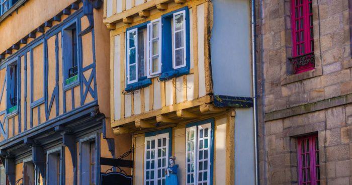 Une belle histoire du tourisme en Bretagne, conférence à la MJC de Pacé Une belle histoire du tourisme en Bretagne, conférence à la MJC de Pacé