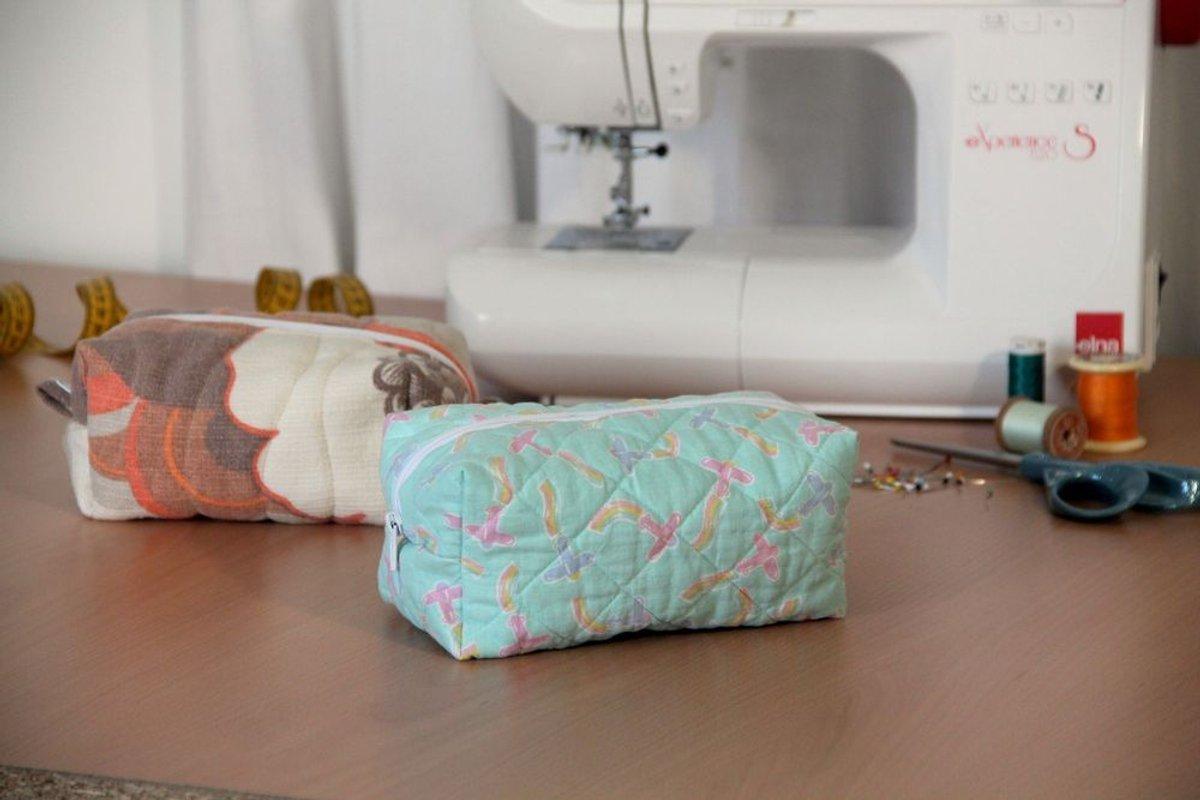 Cousez votre trousse en couverture upcyclée avec Fanny à Rennes Cousez votre trousse en couverture upcyclée avec Fanny à Rennes