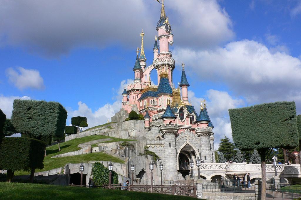 Disneyland Paris depuis Rennes : TGV direct, billets, Noël 2026 et où dormir Disneyland Paris depuis Rennes : TGV direct, billets, Noël 2026 et où dormir