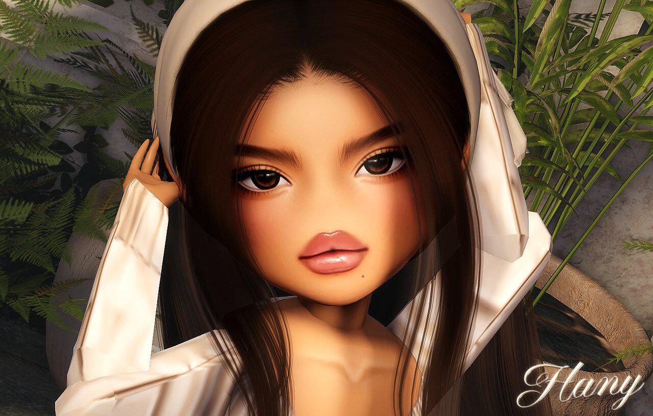 Valencia Montez 1st Look