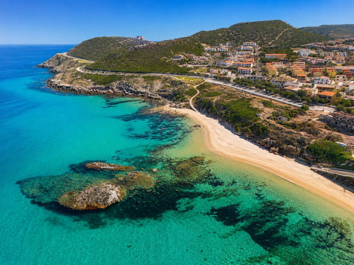 Spiaggia di Lu Bagnu - Lu Bagnu Beach