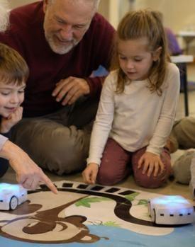 Enfants et grands-parents : programmez ensemble ! à la Médiathèque Pierre-Amalric Enfants et grands-parents : programmez ensemble ! à la Médiathèque Pierre-Amalric