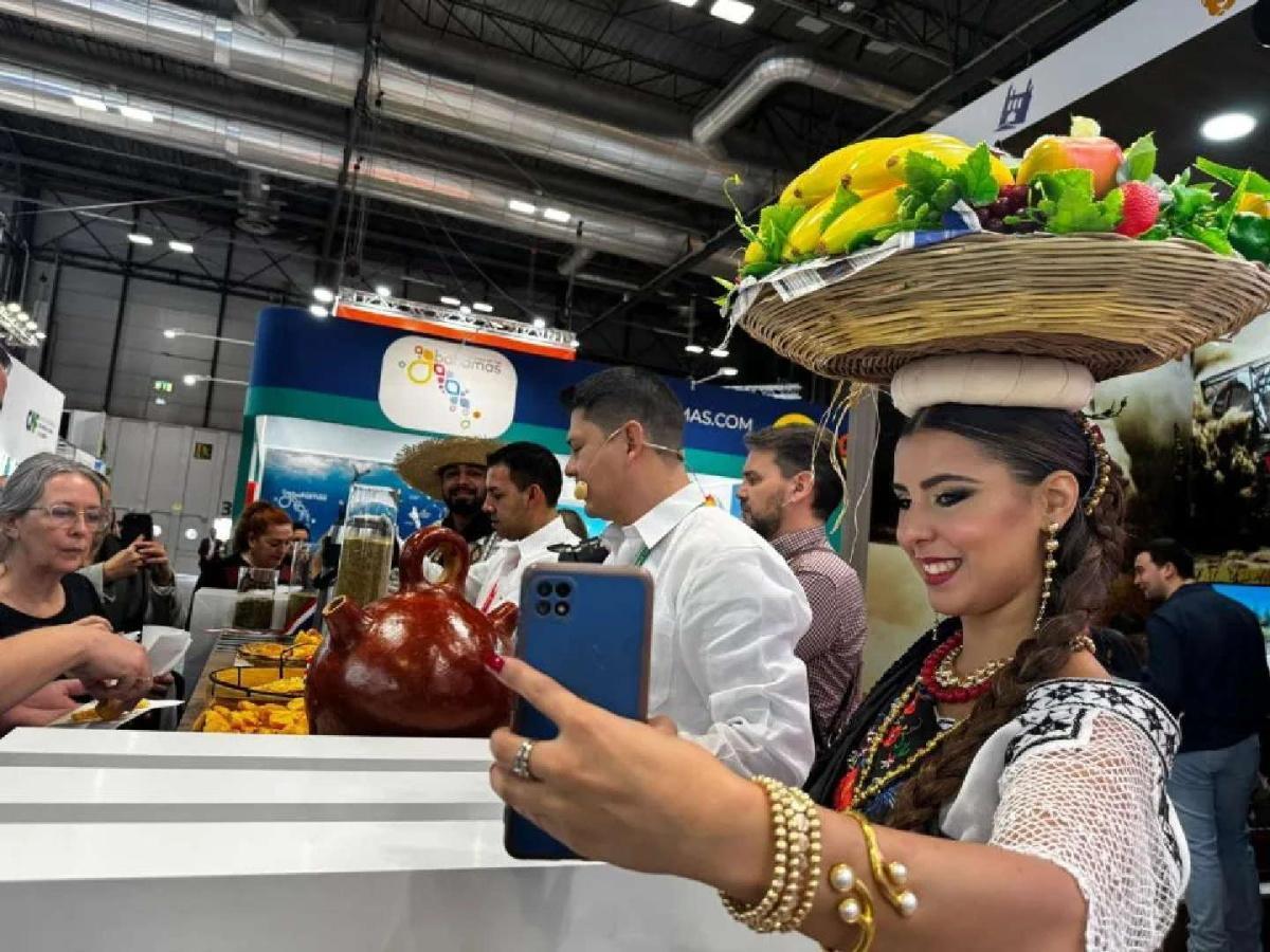 Gastronomía, cultura guaraní y el rally, atractivos que exhibió Paraguay en la Fitur 2025 Gastronomía, cultura guaraní y el rally, atractivos que exhibió Paraguay en la Fitur 2025