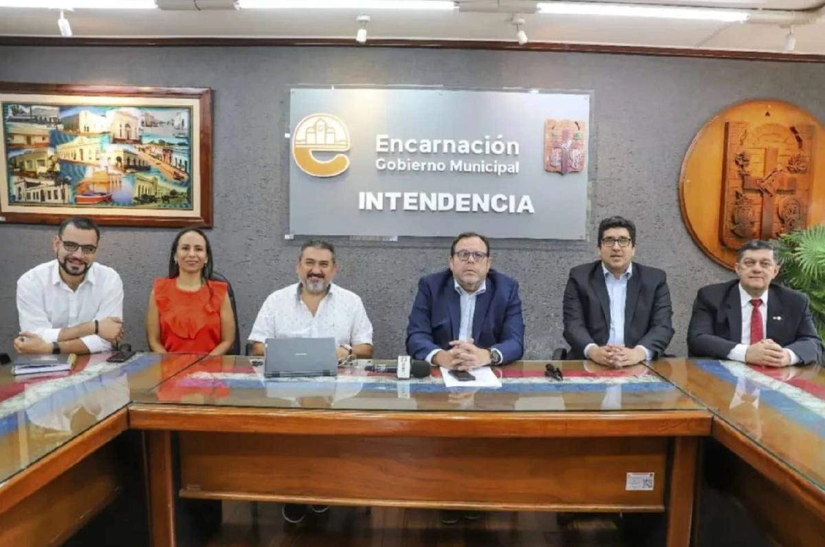 Encarnación da un paso crucial hacia el Mundial de Rally: Aeropuerto transferido a la DINAC Encarnación da un paso crucial hacia el Mundial de Rally: Aeropuerto transferido a la DINAC