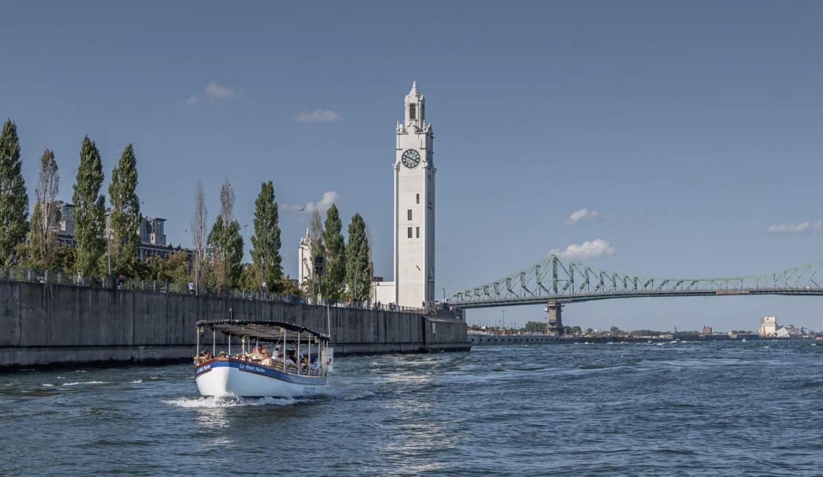 Croisière guidée dans le Vieux-Port à bord d'un bateau 100 % électrique Croisière guidée dans le Vieux-Port à bord d'un bateau 100 % électrique