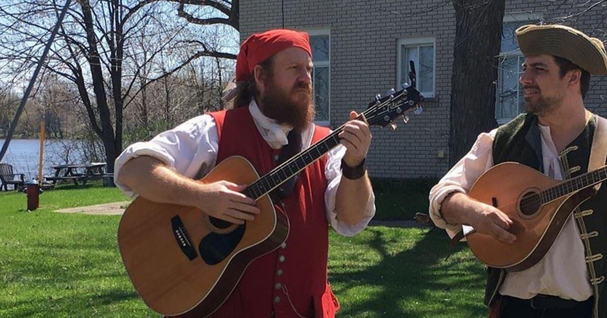 Ramer la mémoire et voile-aviron sur la Skawanoti au Parc André-Corbeil-Dit-Tranchemontagne