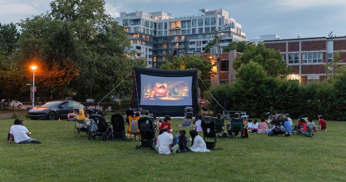 Cinéma à la belle étoile au parc Nelson-Mandela