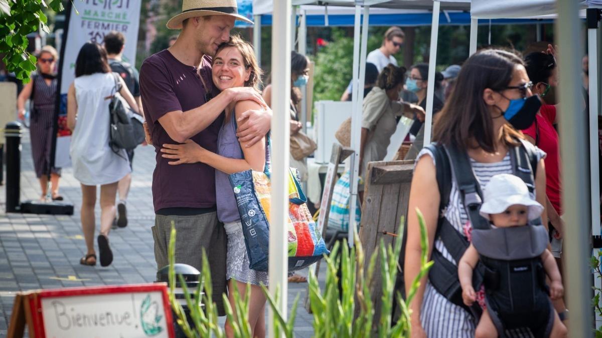 Marché fermier Laurier à la Place du Coteau-Saint-Louis