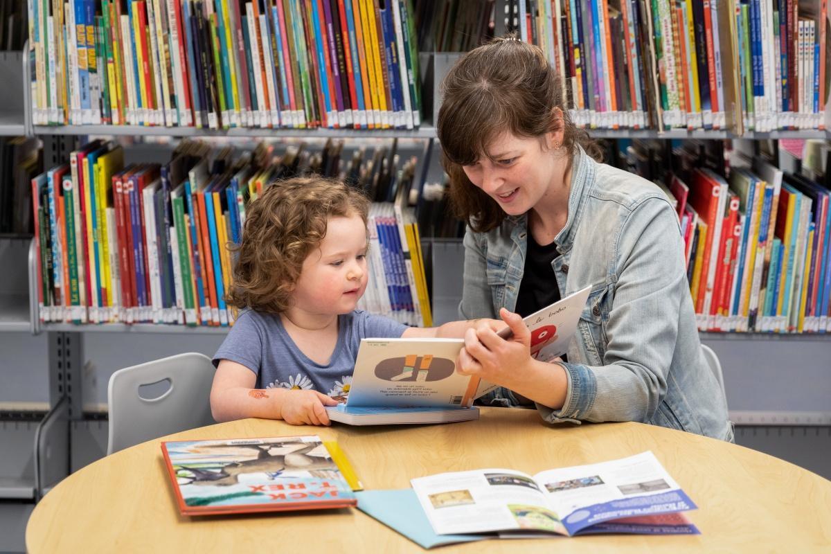 Bébés-contes à la bibliothèque Maisonneuve Bébés-contes à la bibliothèque Maisonneuve