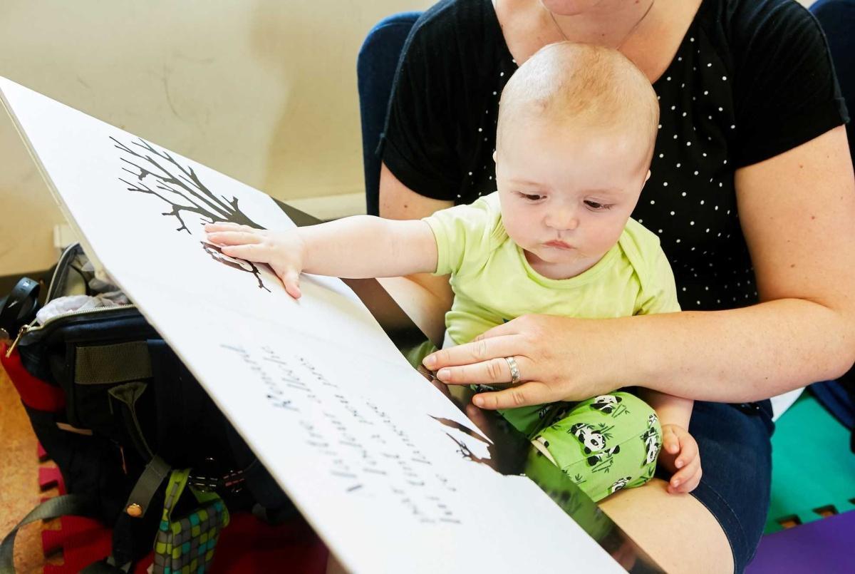 Heure du conte 0-2 ans à la bibliothèque Saint-Charles Heure du conte 0-2 ans à la bibliothèque Saint-Charles