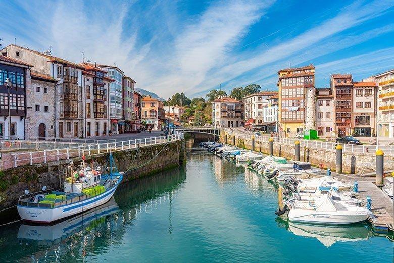 Llanes, el concejo asturiano con más de 30 playas y un casco histórico medieval que enamora